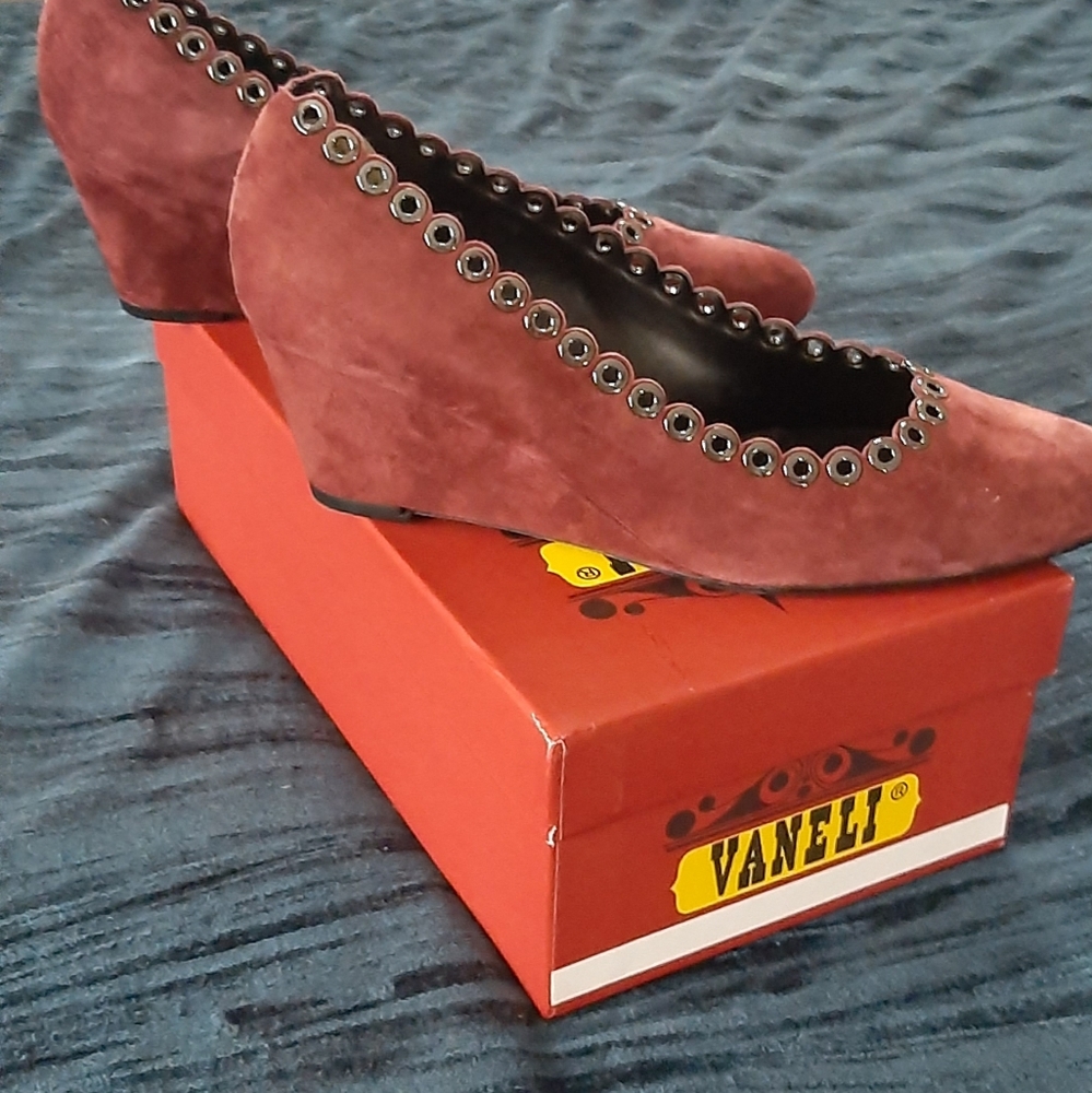 Suede wedge